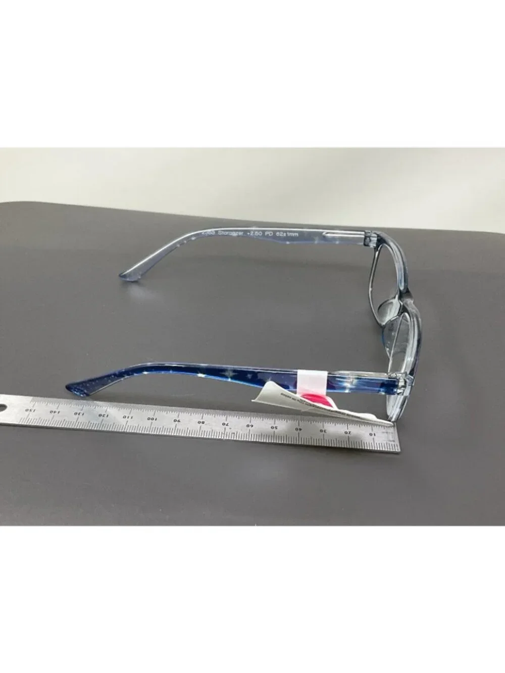 Peepers frame very